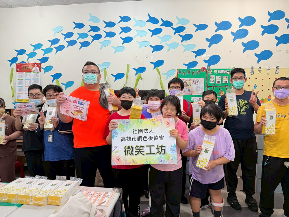 2026母親節蛋糕捐贈活動成果照片2